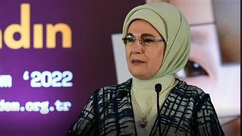 Emine Erdoğan Kadın ve Adalet Zirvesinde konuştu Dik duruşumuzu