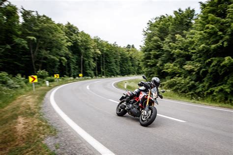 Ps Naked Bike Vergleichstest Aprilia Dorsoduro