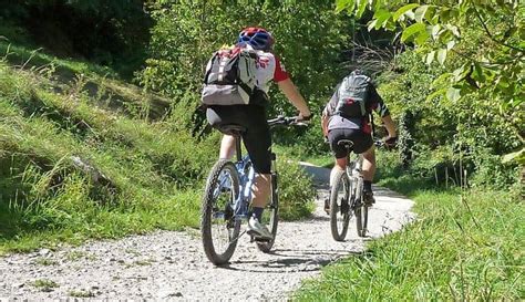 Ciclabili Attorno Ai Laghi Italiani Sette Idee Da Non Perdere