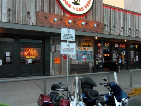 Hogs & Heifers Saloon | Las Vegas, NV