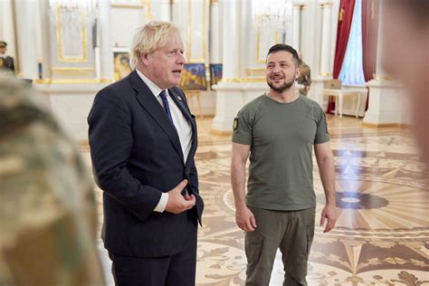 Premier Wielkiej Brytanii Boris Johnson ponownie w Kijowie Wierzę że