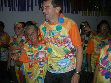 Idosos participam de Carnaval da Terceira Idade em Cabrobó Blog do