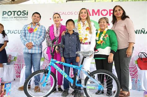 Dif Estatal Lleva Felicidad A Los Ni Os De La Huasteca Con Entrega De