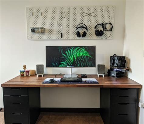 Youve Heard Of Ikea Right Desk Hacks Room Setup Ikea Desk Hack