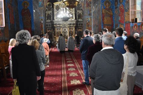 Te Deum La Biserica Uspenia Pentru Eminescu Cu Oficialit I I