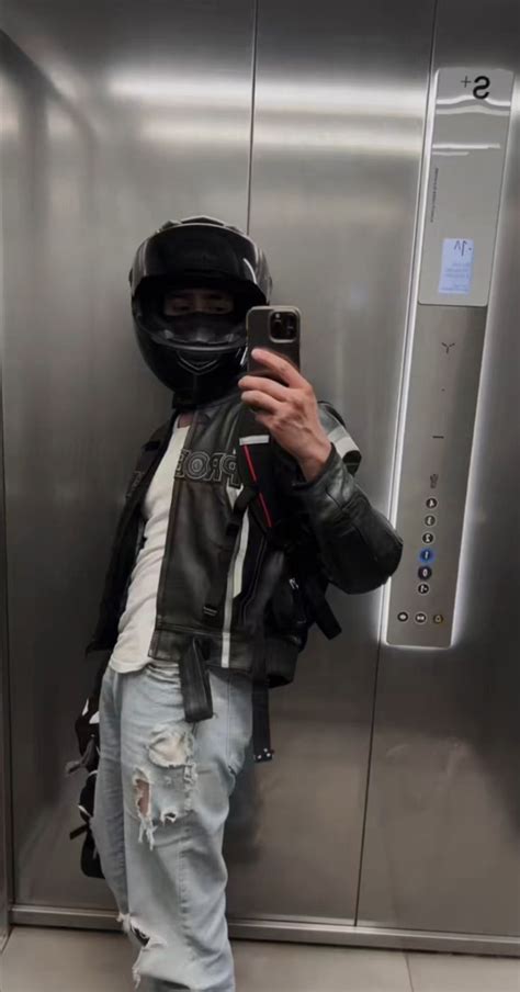 Pin by 𝘑𝘰𝘺 on 𝘳𝘢𝘤𝘦 𝘮𝘦 Biker aesthetic Hot biker guys Motorcycle men