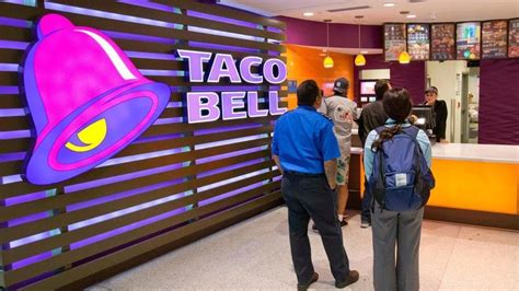 Menu items from the 90s returning to Taco Bell