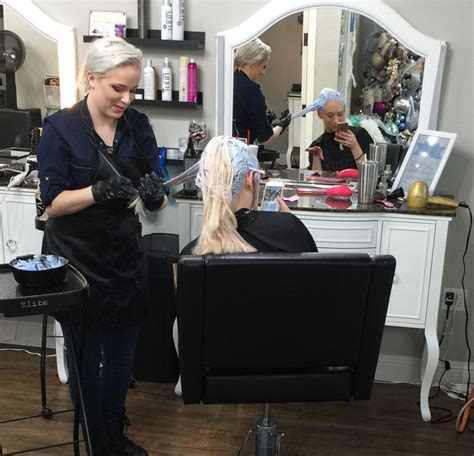 Pin By Aldo Lorenzo On Enregistrements Rapides Bleach Blonde Bleached Hair Gold Blonde