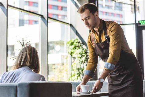 Bar Fai Pagare Il Servizio Al Tavolo Attento Alle Regole