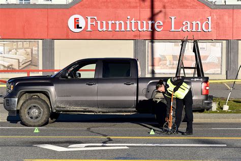 Male Pedestrian 37 Killed In Abbotsford After Being Struck By Vehicle Surrey Now Leader