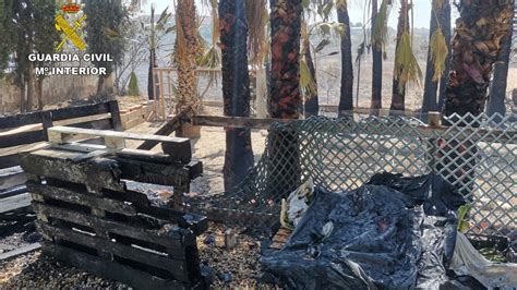 Agentes De La Guardia Civil Salvan La Vida A 3 Personas En Un Incendio