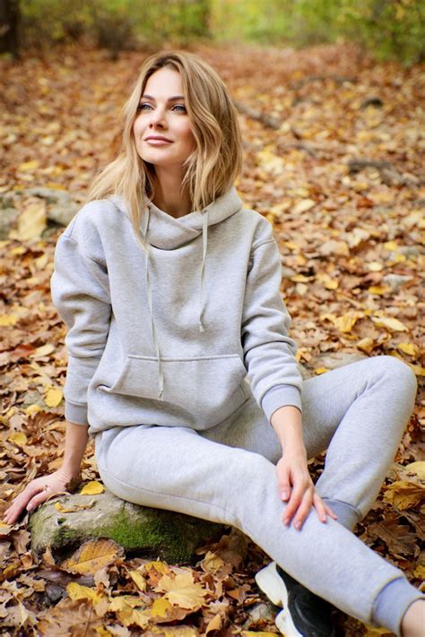 Beautiful Tatyana Y O From Gdansk With Blonde Hair Id Ladadate