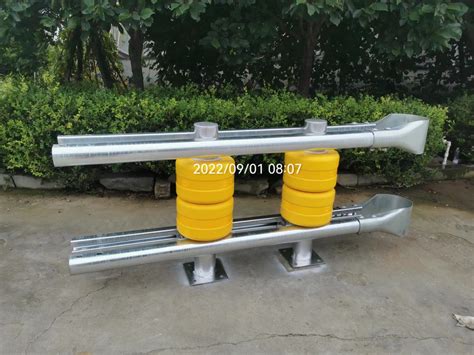 Traffic Safety Highway Guardrail Road Barrier EVA Roller Barrier