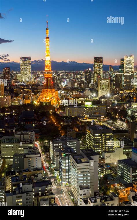 Tokyo Tower cityscape sunset Stock Photo - Alamy