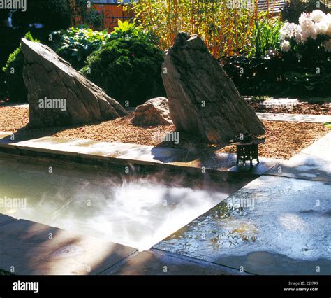 Japanese water garden Stock Photo - Alamy