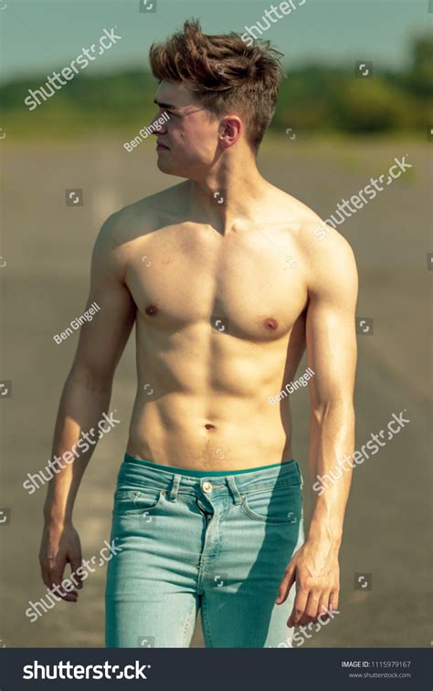 Im Genes Fotos De Stock Objetos En D Y Vectores Sobre Hot Shirtless Teens Shutterstock