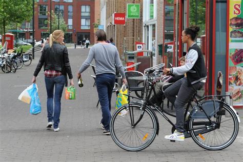 Oldtimer Festival Met Markt Bij Winkelcentrum Ijburg De Brug Nieuws