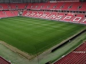 19 Mayıs Stadı milli maça hazır Futbol