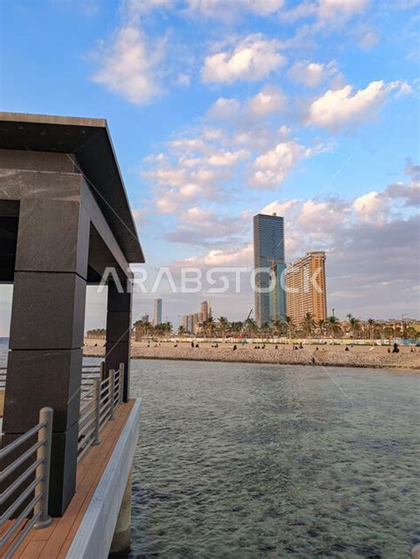 The famous tourist attractions of Jeddah, the waterfront of the ...