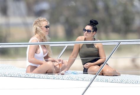 Pamela Anderson Sexy Porn Pictures XXX Photos Sex Images