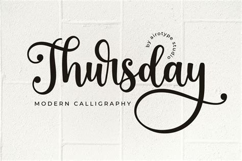 Thursday Bouncy Calligraphy Font