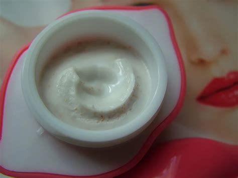 Це и Лю… Отзывы на скраб и бальзам для губ Kiss Kiss от Tony Moly ...