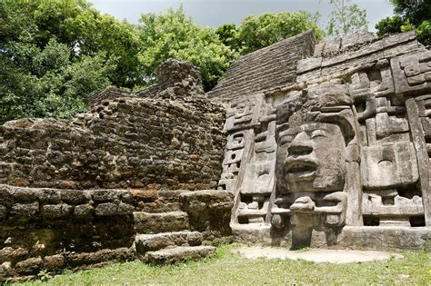 Lamanai Maya Ruins In Belize Belize Mayan Ruins