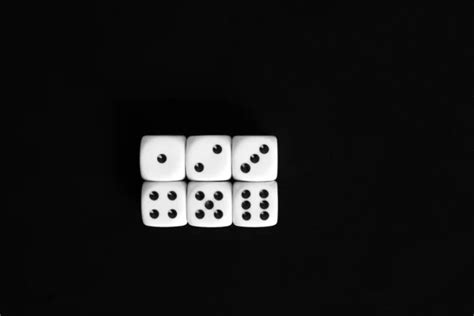 4 side dice Stock Photos, Royalty Free 4 side dice Images | Depositphotos