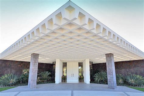 A Glimpse Inside The Iconic Sunnylands House At The Palm Springs