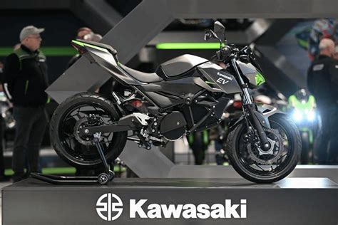 Foto Kawasaki Pamer Prototipe Motor Sport Listrik Di Intermot 2022