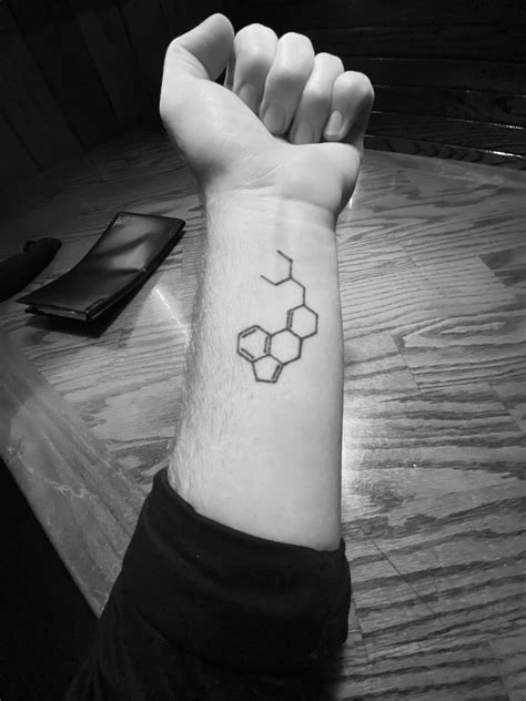 Lsd Molecule Forearm Tattoo Forearm Tattoo Tattoos Molecule Tattoo