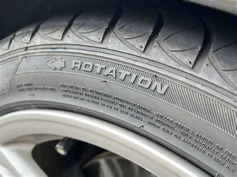 What Are Directional Tires? (V-Shaped Tread) | TireGrades