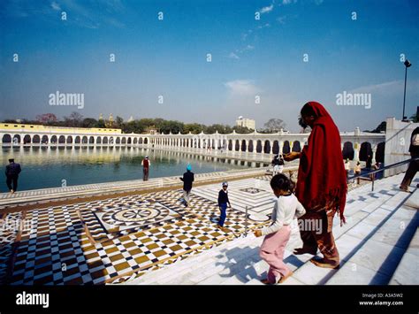 Delhi India Bangla Sahib Stock Photo - Alamy