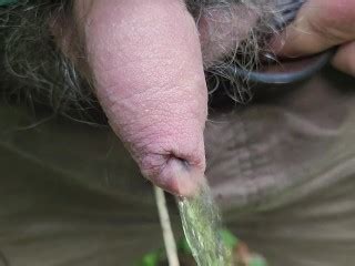 在户外撒尿 Pornhub Gay