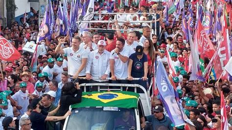 Lula Pt Participa De Caminhada Em Macei