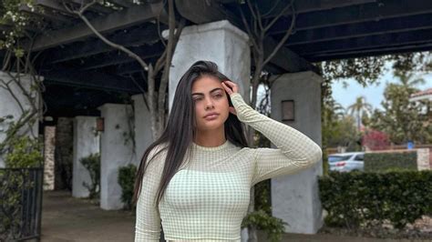 Sara Orrego Pos En Un Diminuto Bikini Y Dej Con La Boca Abierta A M S De Uno