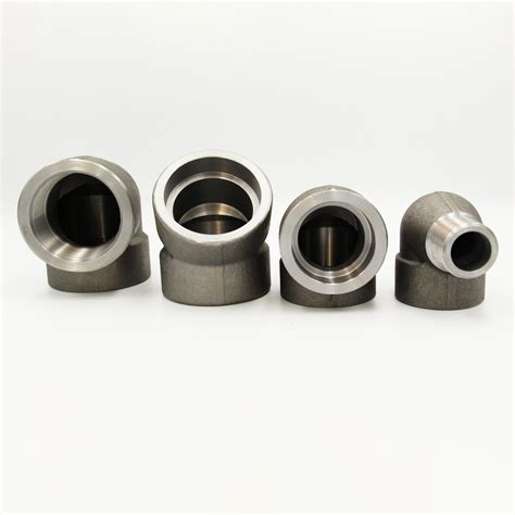 A Black Carbon Steel Threaded Forged High Pressure Lbs Pipe