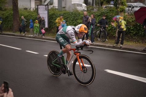 Giro De Italia Healy En Pleno Esfuerzo Marca