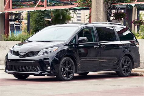 2020 Honda Odyssey vs. 2020 Toyota Sienna: Which Is Better? - Autotrader