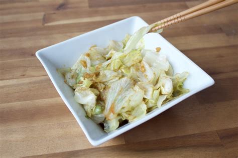 Lettuce cooked with garlic – Yummcious