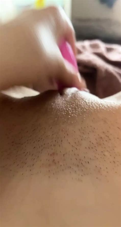 Skinny Teen Squirts Massively Big Clit Amateur Porn Feat Emmi Hill By Big 7 XHamster