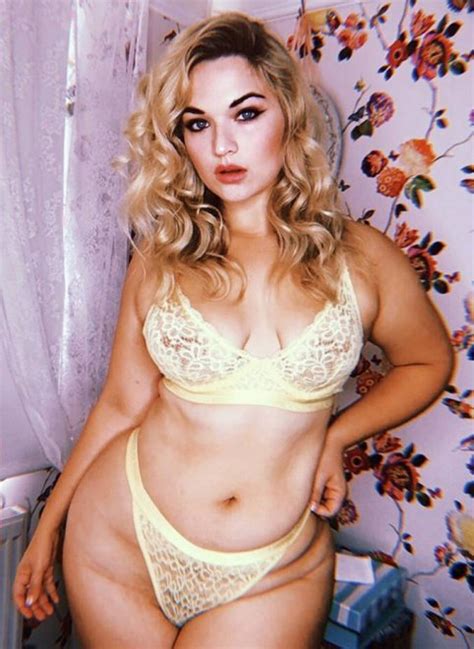 Juicy Jessica Porn Pic