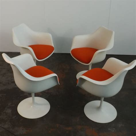 Set Of 4 Tulip Dining Chairs By Eero Saarinen For Knoll International