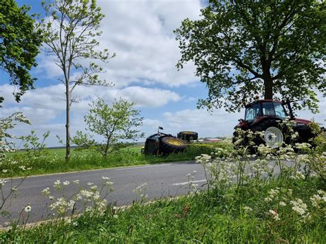 Fotonieuws Trekker Belandt In De Sloot Bij Frieschepalen W Ldnet