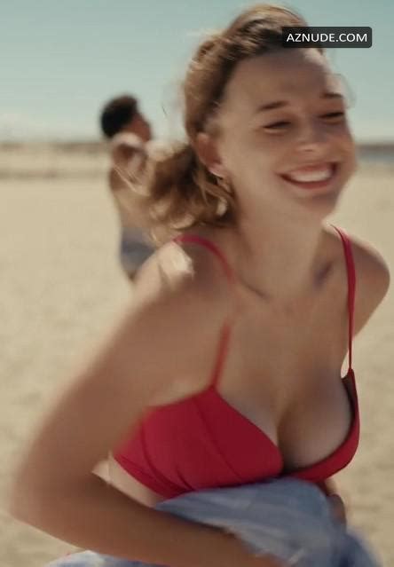 AUBREY REYNOLDS Nude AZNude