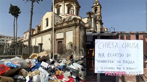 Chiesa Chiusa Per Eccesso Di Munnizza La Provocazione Del Parroco