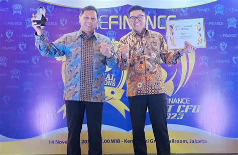 Brins Raih Dua Penghargaan Top Financial Institution Awards