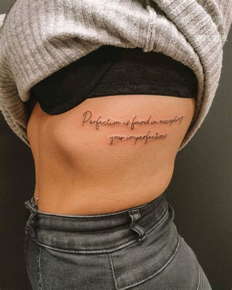 Tatuagem De Frase Na Costela Fotos Para Voc Tatuar Agora Mesmo