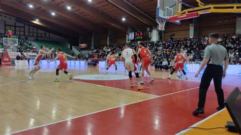 Basket I Legnano Knights Vincono Contro La Mamy Oleggio A