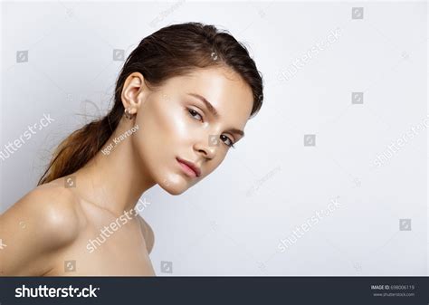 Beautiful Model Woman Natural Makeup Brunette 스톡 사진 698006119 Shutterstock
